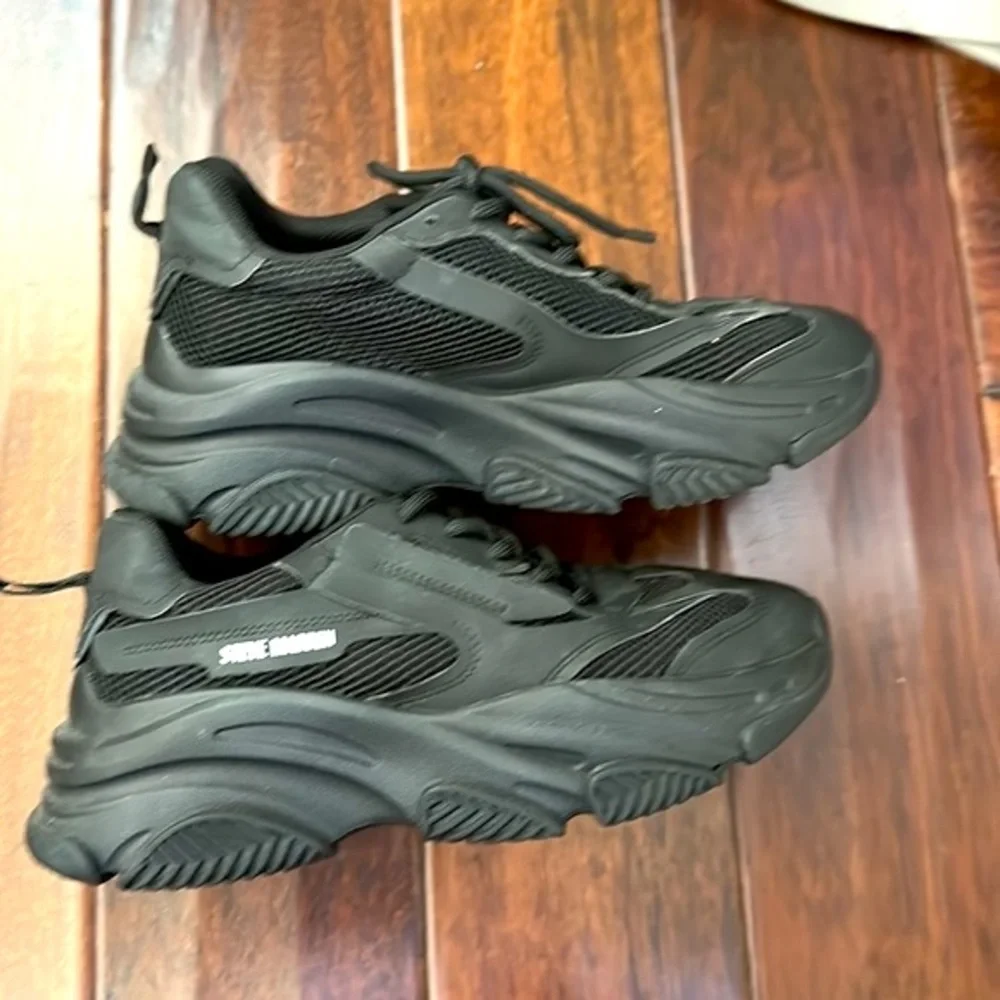 Steve Madden Possession Black Sneakers - Picture 2 of 7